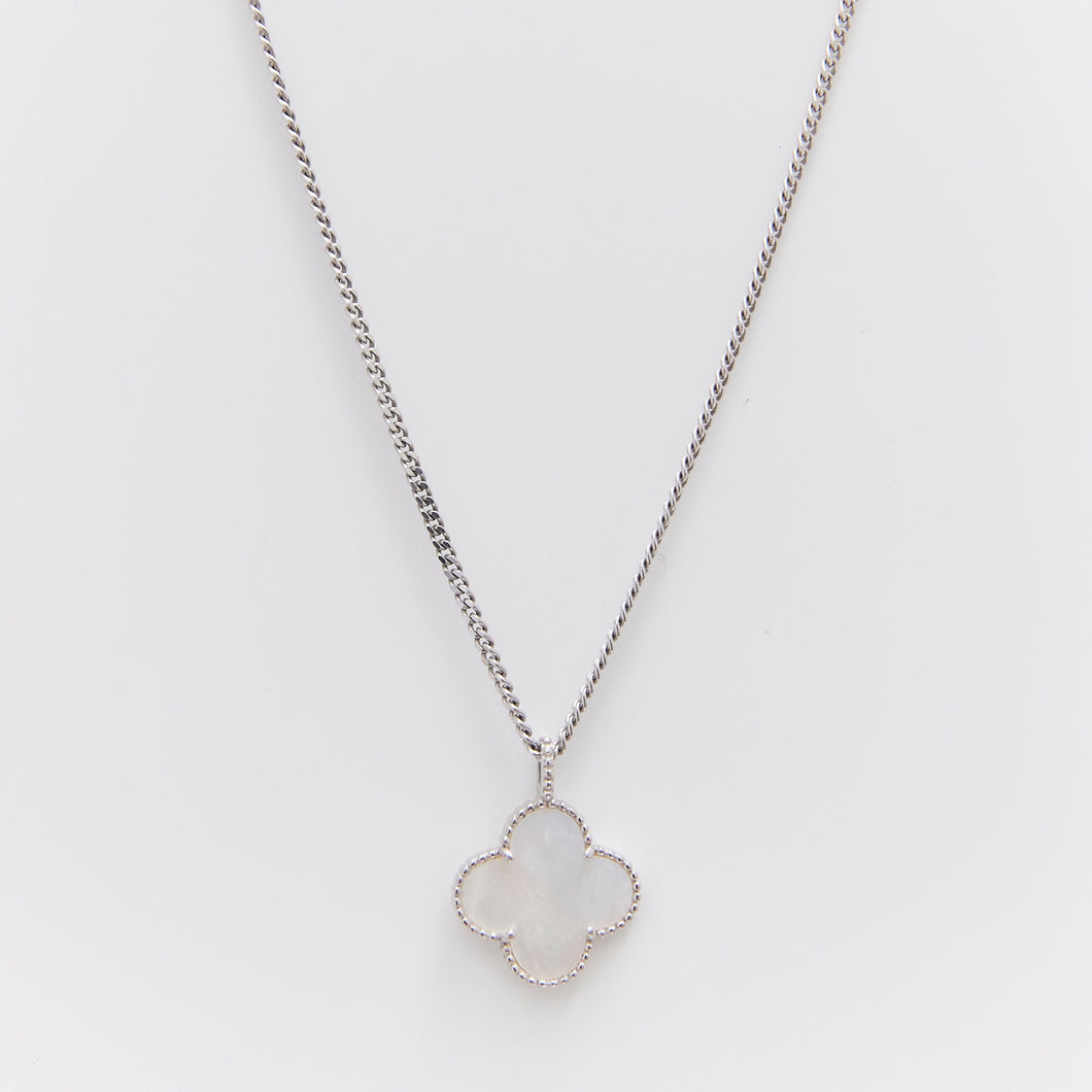 Buy A Winter's Tale Leaf Pendant Necklace In 925 Silver from Shaya by  CaratLane