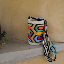 Load image into Gallery viewer, Colombian Small Beaded Wool Mochila Bag- Multicoloured
